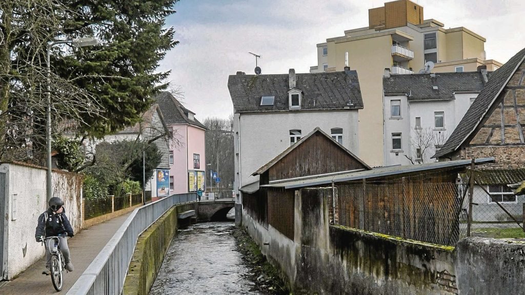 Unterliederbach Transfers